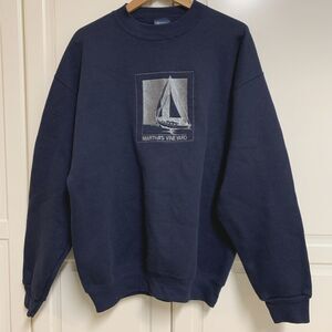 Martha's Vineyard Embroidered Sailboat Sweatshirt Navy Size XL